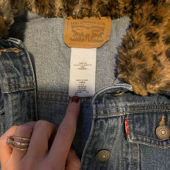 Levi Fur Collar Youth Large Denim Jean Jacket - Picture 2 of 2